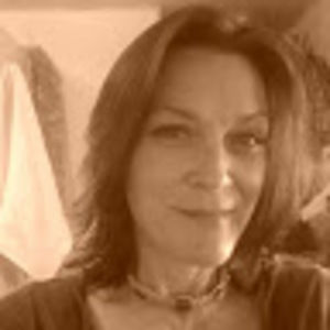 Meet your Posher, Taunia